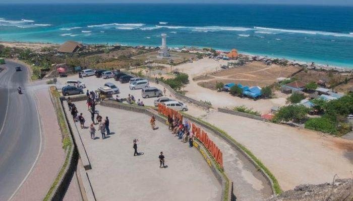 Pantai Pandawa Bali merupakan destinasi yang wajib dikunjungi bagi siapa pun yang berlibur di pulau Bali. Dari pesona alamnya yang memikat hingga kearifan lokal yang dijunjung tinggi, Pantai Pandawa menawarkan pengalaman wisata yang tak terlupakan bagi setiap pengunjungnya.