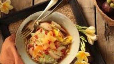 Rujak Kuah Pindang merupakan salah satu kuliner tradisional khas Bali yang memiliki sejarah panjang dan kaya akan budaya lokal.